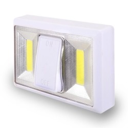 LUCE LED DA PARETE - ARMADI ETC COLORE BIANCO ALTA LUMINOSITYA\'